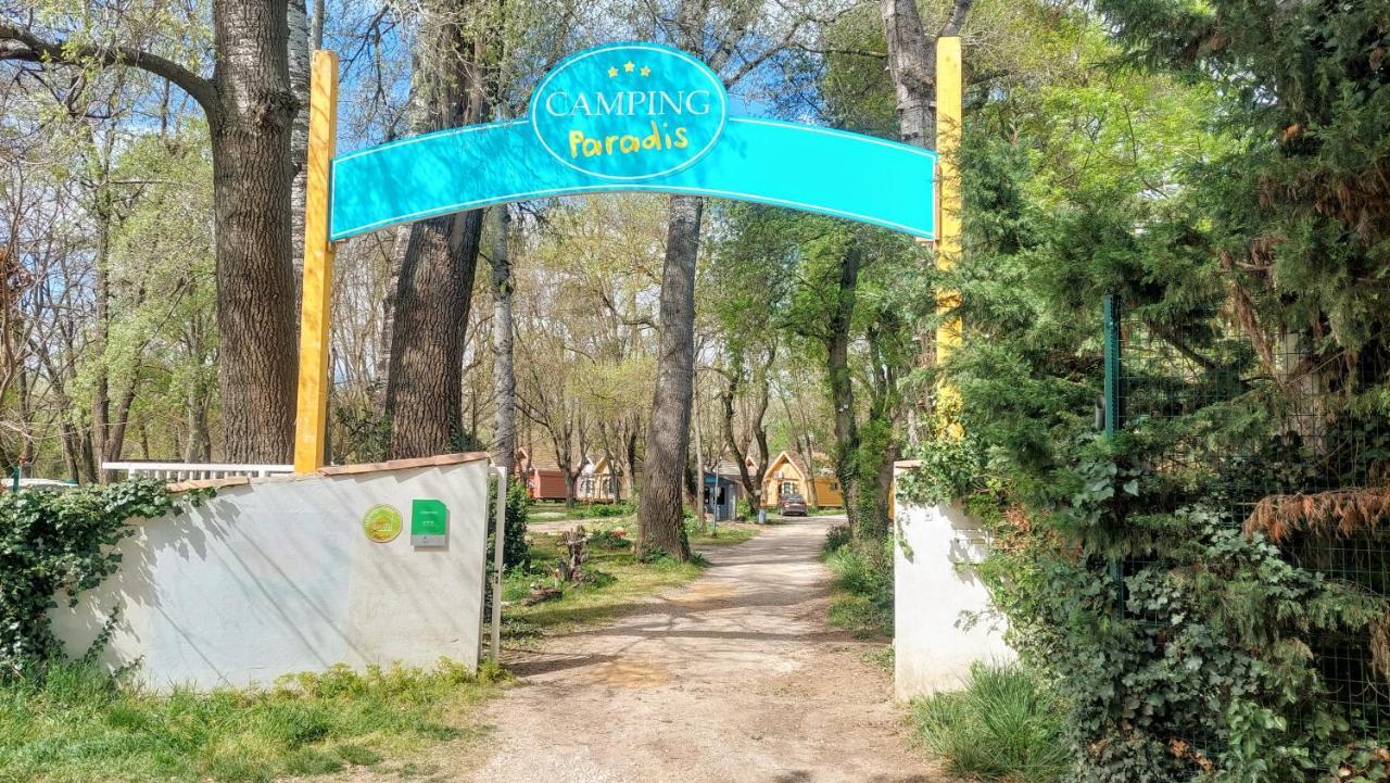 Camping Paradis Bellerive Montfrin Zewnętrze zdjęcie