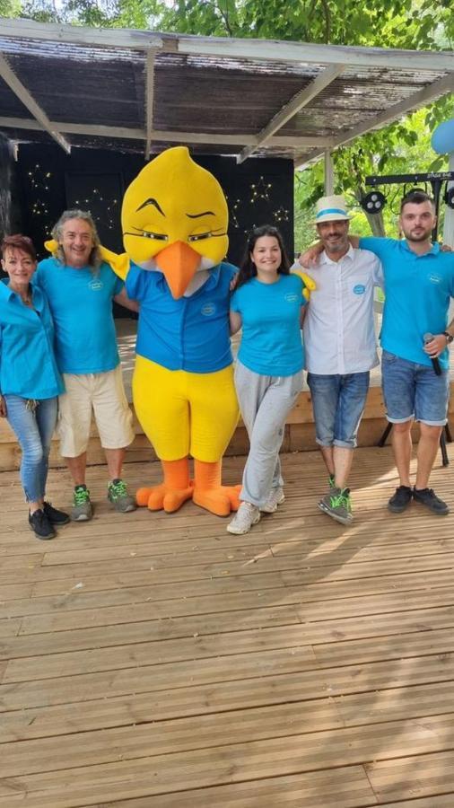 Camping Paradis Bellerive Montfrin Zewnętrze zdjęcie