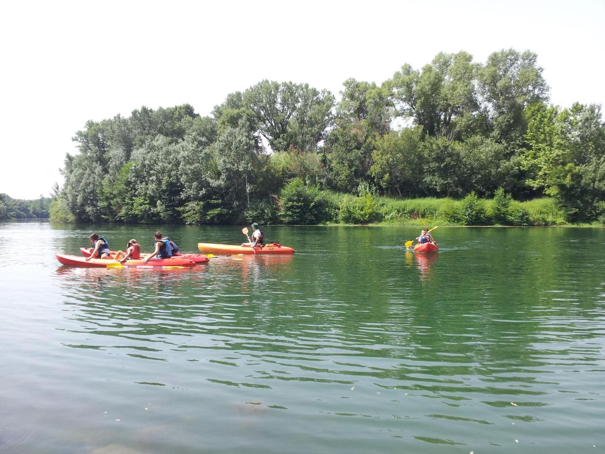 Camping Paradis Bellerive Montfrin Zewnętrze zdjęcie