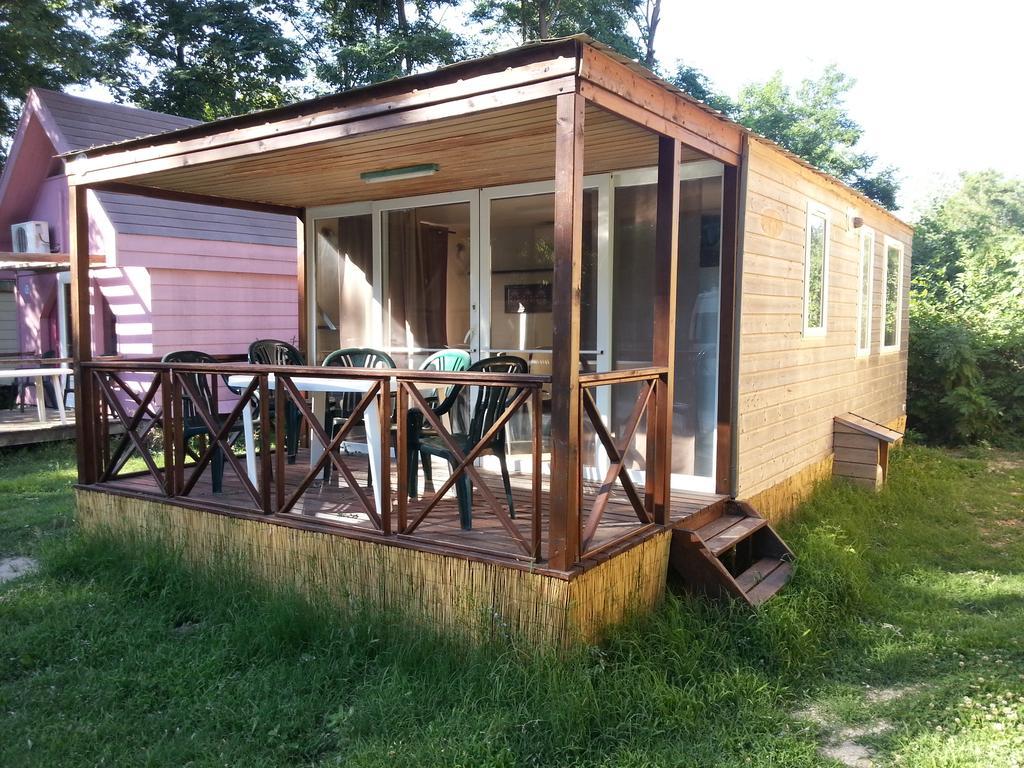 Camping Paradis Bellerive Montfrin Pokój zdjęcie