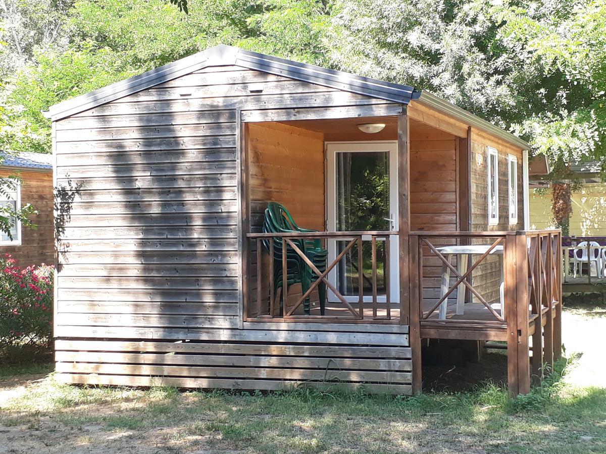 Camping Paradis Bellerive Montfrin Zewnętrze zdjęcie